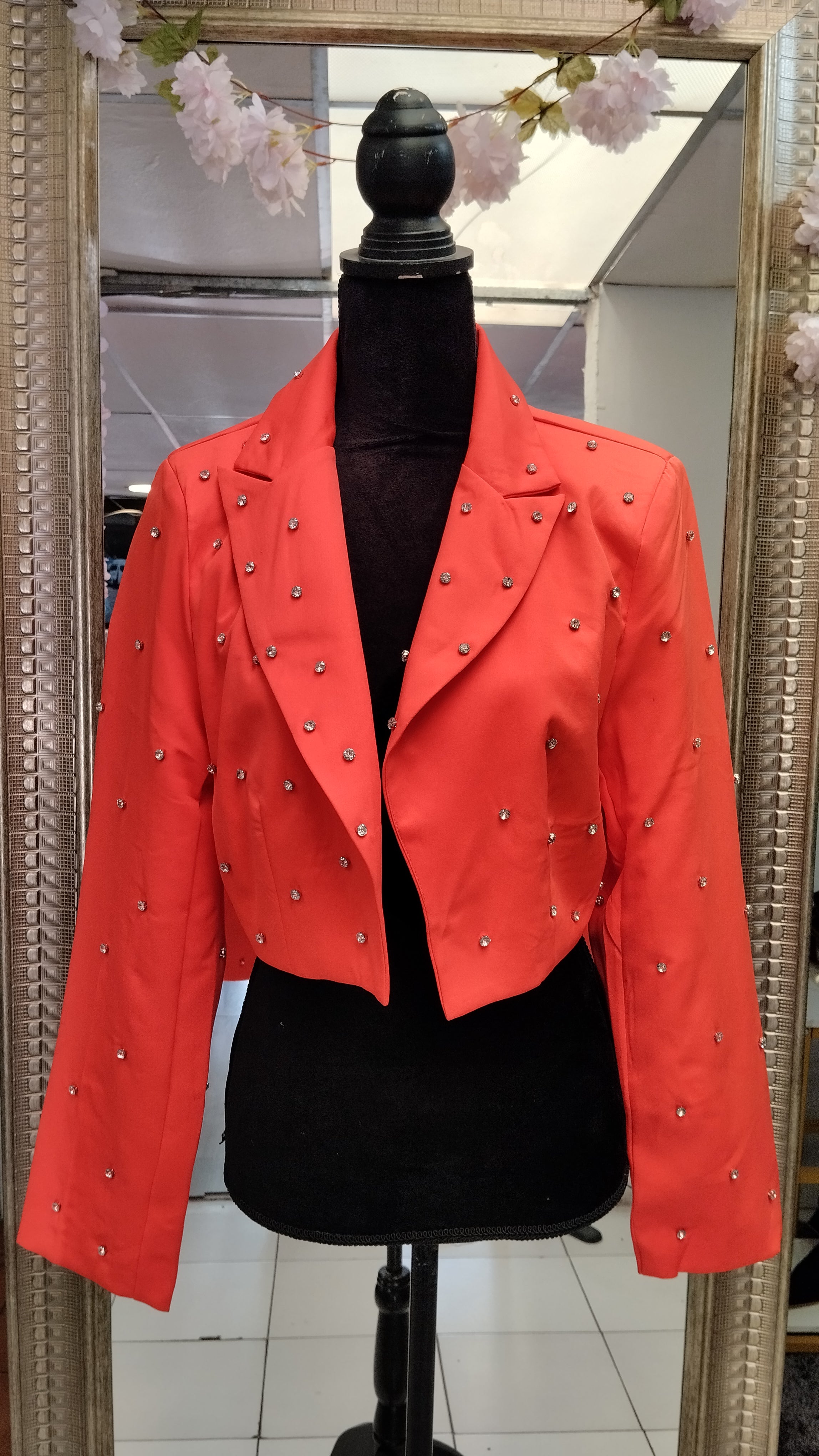 Blazer corto manga larga con pedrería