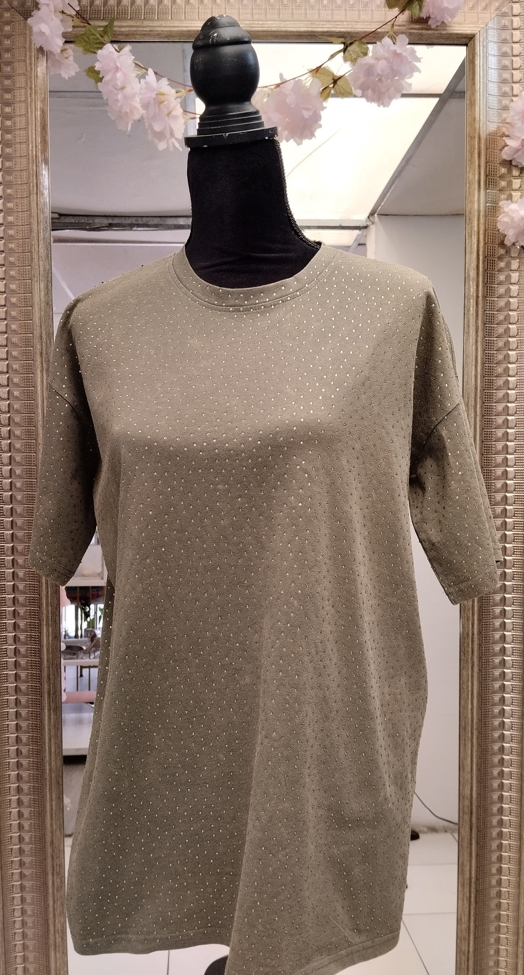 Playera manga corta con brillitos