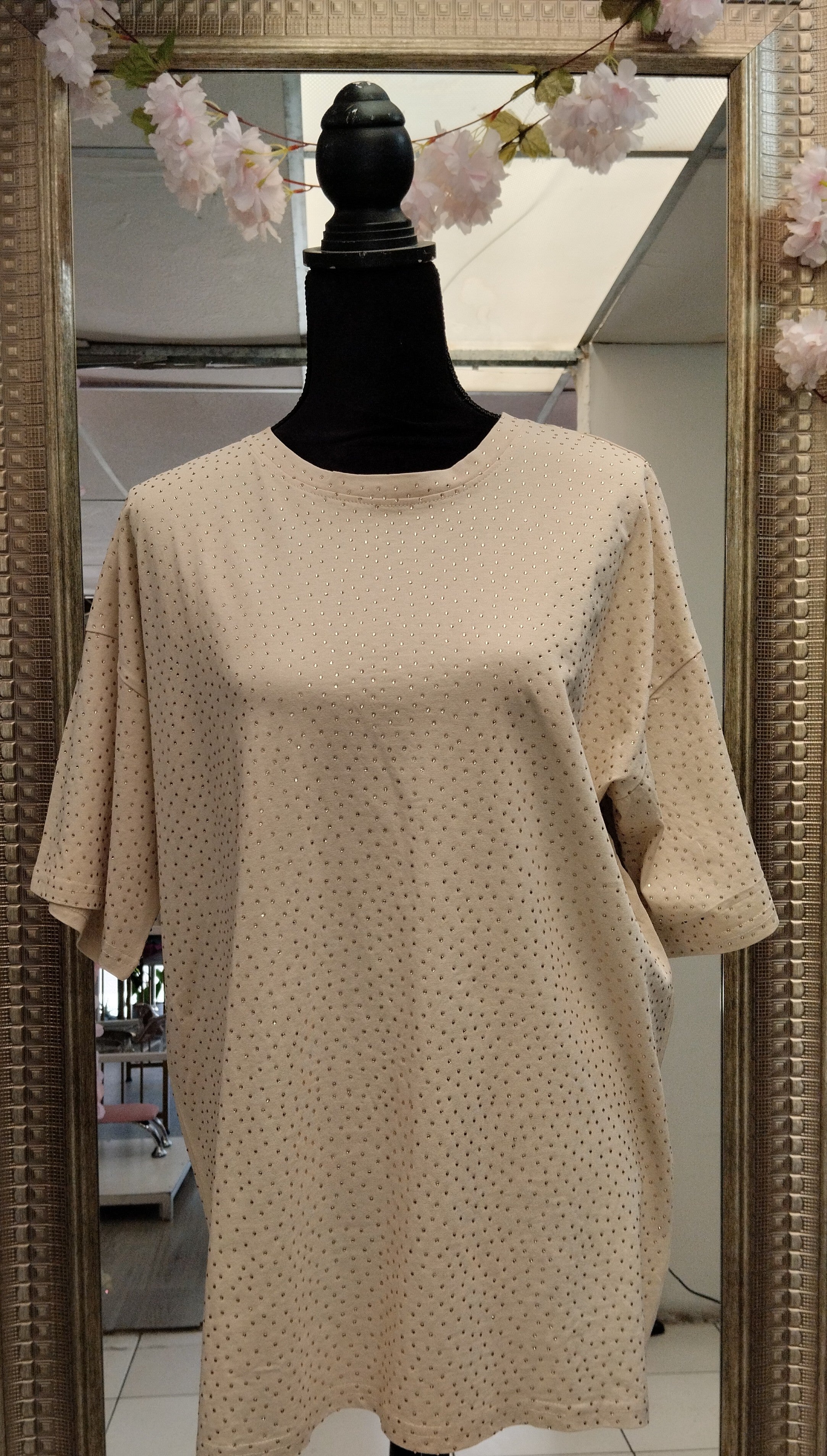 Playera manga corta con brillitos